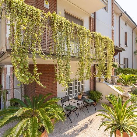 Crys: Rooms, Holiday, Business Verona Eksteriør billede